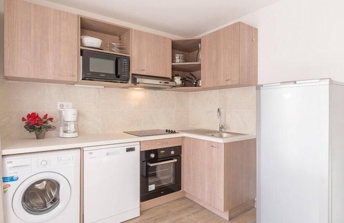 Briancon Apartment | 50m from ski slopes, balcony, tv, ski locker, 82m², Serre Chevalier