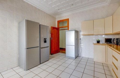 Greater Johannesburg Metropolitan Area Apartment | 51 on York Unit 16 with PRIVATE Bathroom