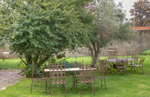 Greater Johannesburg Metropolitan Area Apartment | 51 on York Unit 4 with PRIVATE Bathroom