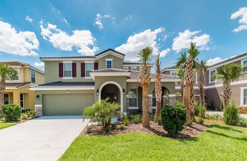 Loughman House | 5267 Wildwood Way in Davenport