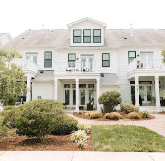 Northeast Virginia Beach House | 527 The Cape Henry House
