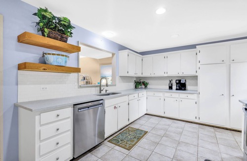 Palmetto Dunes Condo | 536 Queen's Grant @ Palmetto Dunes | Pet-Friendly | Private Patio | Walk to Beach