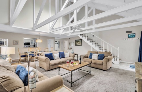 Palmetto Dunes Condo | 536 Queen's Grant @ Palmetto Dunes | Pet-Friendly | Private Patio | Walk to Beach