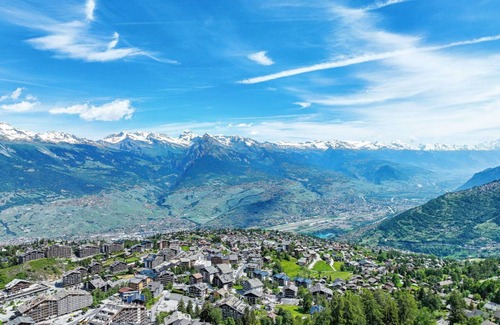 Saint-Pierre-de-Clages Apartment | 55 m² Apartment ∙ 1 bedroom ∙ 4 guests