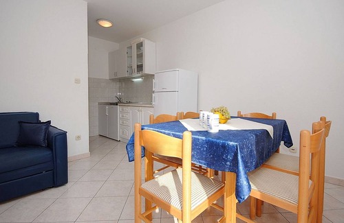 Tribunj Apartment | 55 m² Apartment ∙ 2 bedrooms ∙ 5 guests