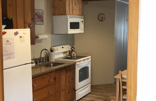 Wells Beach Condo | 55 SECOND WALK TO WELLS BEACH-RENOVATED KITCHEN/BATH-LARGE YARD. 10/9-10/13 OPEN