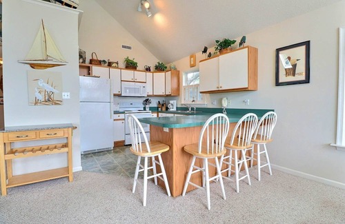 Colington Harbour House | 5540 Pointe' of View KDH * Canalfront