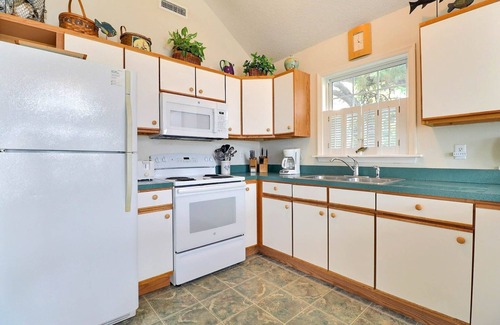 Colington Harbour House | 5540 Pointe' of View KDH * Canalfront
