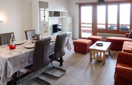 Saint-Pierre-de-Clages Apartment | 56 m² Apartment ∙ 1 bedroom ∙ 4 guests