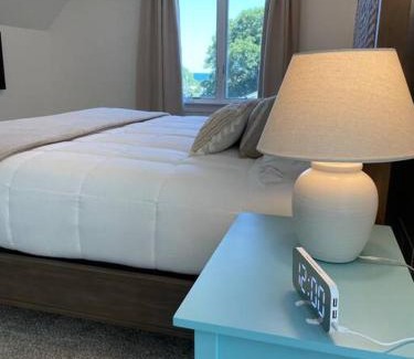 East Sandwich House | 56Beachway-Private beach Refreshed in 2022 Cozy