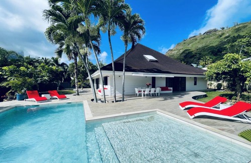 Nunue Villa | 570 m² Villa ∙ 3 bedrooms ∙ 6 guests