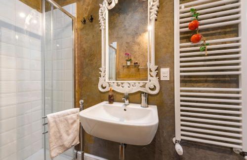 San Lorenzo Apartment | 58 Via Guelfa