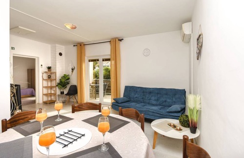 Tribunj Apartment | 59 m² Apartment ∙ 2 bedrooms ∙ 5 guests