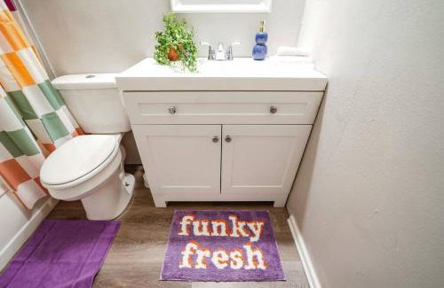 Bowie House | 5BD Eclectic Home, Lubbock, BBQ, Downtown 10mins