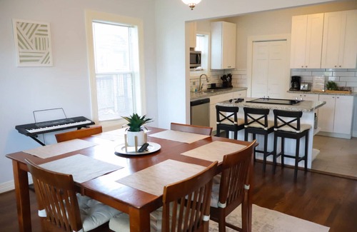 Riverside Terrace House | 5BD Historic Retreat Parking Fast Wi-fi L Groups