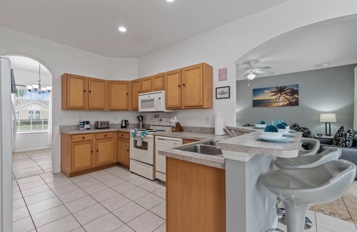 Haines City House | 5bd Villa Eman Private Pool/Hot Tub close2Legoland