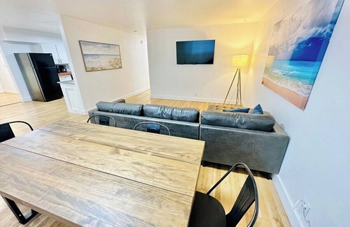 Reno House | 5Bdr/3Baths/7TVs/Sleeps18/11 Beds/Pet OK