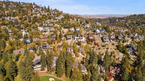 Lake Arrowhead House | 5BDR Stay w Fireplace Game room Family-Friendly Amenities Arrowhead Chalet by AvantStay