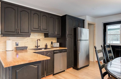 Mont-Tremblant House | 5BDR Tremblant Chalet in the Woods/Stone Firepl.