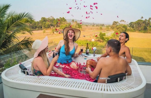 Grand Morrod Villa | 5bhk Villa in Goa Villas For Rent- Private Pool Villa in Goa