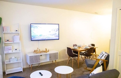 Arborview Neighborhood House | 5BR/2.5BA Entire Duplex, Easy Walk to Downtown A2