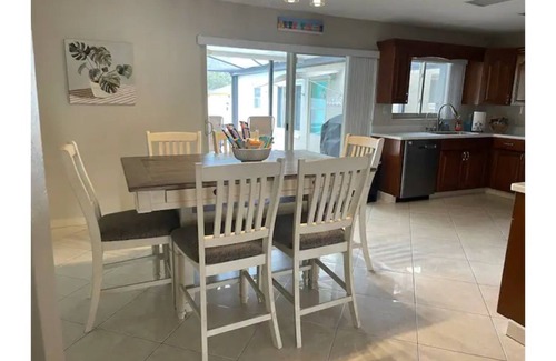 Tarpon Springs House | 5BR/3BA, heated pool, beach <1 mile