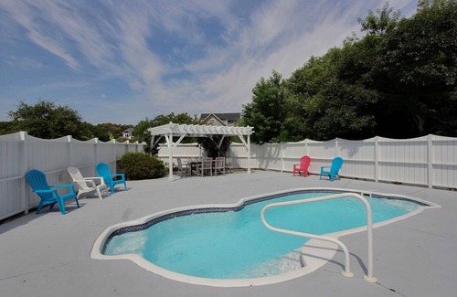 Ocean Hill House | 5BR Dog Friendly | Private Pool | Hot Tub | W/D