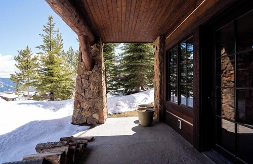 Spanish Peaks Cabin | 5BR Luxury Cabin with Private Hot Tub & Direct Ski Access