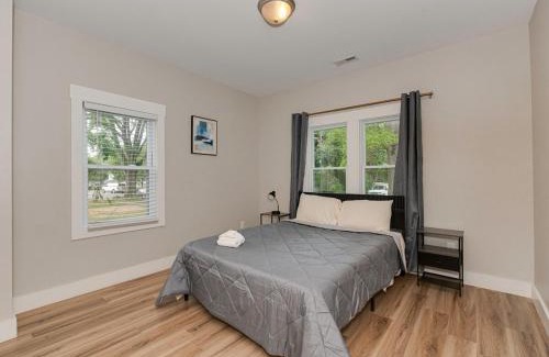 Charlotte House | 5BR Retreat With Hot Tub - Near Uptown & Airport!