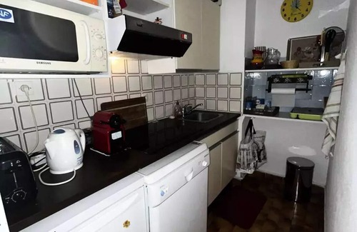Le Port Apartment | 5CANETP36 -T2 with air conditioning, loggia and Marina view, parking included