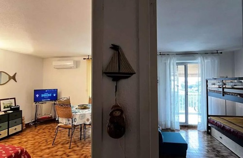 Le Port Apartment | 5CANETP36 -T2 with air conditioning, loggia and Marina view, parking included