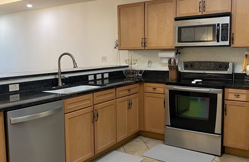Gulfport Condo | 5th-Floor Gulf Front Condo with Security, Views, and High-End Amenities Await!