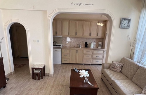 Alanya Apartment | 6-10minutes walk from the sea and beach, min from bars, restaurants and shops