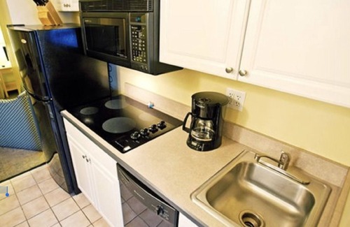 Northeast Virginia Beach Hotel | 6/24 - 7/1 Ocean Key Resort - Virginia Beach