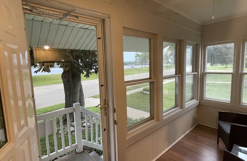Guttenberg House | 6 bed, 2 bath house in Guttenberg Iowa on The Mississippi River, Sleeps 12
