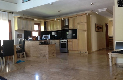 Dalyan City Center Villa | 6 bed/bath luxury villa private pool and bar, free wifi aircon Sat TV 3 lounges