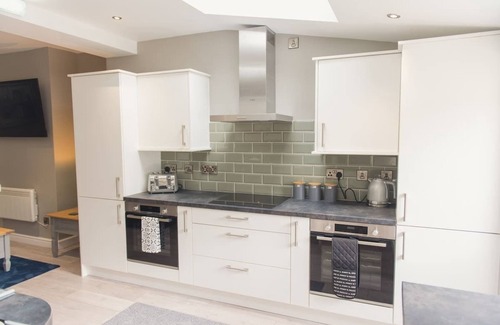 Tamworth House | 6 bed Town Centre House ALL with EN-Suite Tamworth