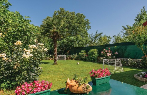 Zmijavci House | 6 bedroom accommodation in Zmijavci