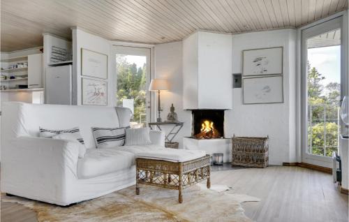 Smidstrup Strand House | 6 Bedroom Gorgeous Home In Gilleleje