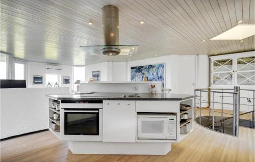 Smidstrup Strand House | 6 Bedroom Gorgeous Home In Gilleleje
