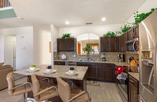 Solana Villa | 6 Bedroom With Large Private Pool, Spa & Games Room