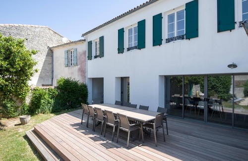 Le Bois-Plage-en-Re Apartment | 6 Bedrooms Apartment In Le Bois-Plage-En-Ré