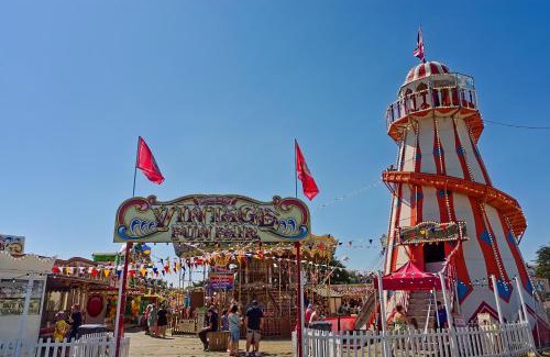 Clacton-on-Sea Other | 6 Berth Caravan For Hire At Seawick Holiday Park By The Beach Ref 27431Sw
