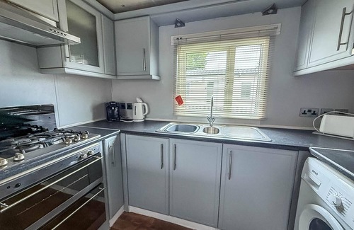Clacton-on-Sea House | 6 berth caravan for hire at Seawick Holiday Park in Clacton-on-Sea ref 27049SW