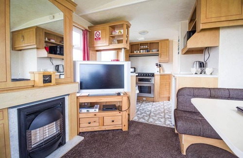 Clacton-on-Sea House | 6 berth caravan for hire at Martello Beach Holiday Park in Essex ref 29017Y