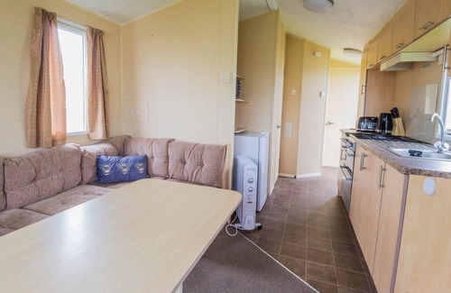 Clacton-on-Sea House | 6 berth caravan for hire at Martello Beach in Essex ref 29040Y