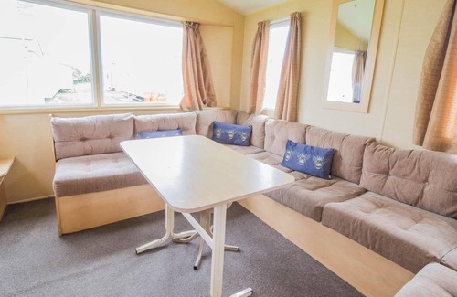 Clacton-on-Sea House | 6 berth caravan for hire at Martello Beach in Essex ref 29040Y