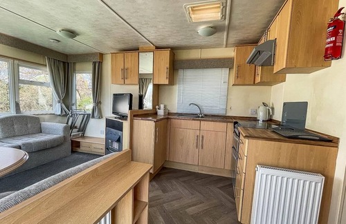 Clacton-on-Sea House | 6 berth caravan for hire at Valley Farm Holiday Park in Essex ref 46359V