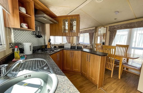 Hunstanton House | 6 berth caravan nearby Hunstanton beach front in Norfolk ref 13019L
