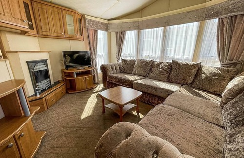 Hunstanton House | 6 berth caravan nearby Hunstanton beach front in Norfolk ref 13019L